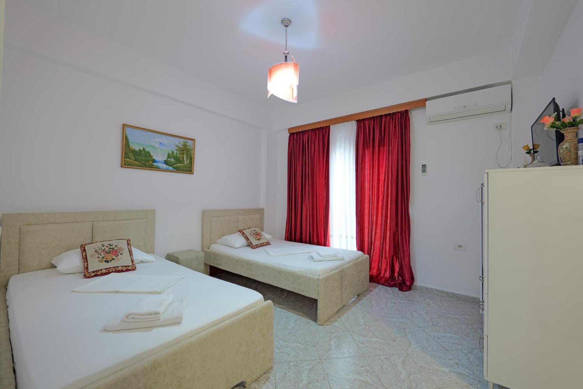 Vila Veli Brothers Sarande Bagian luar foto