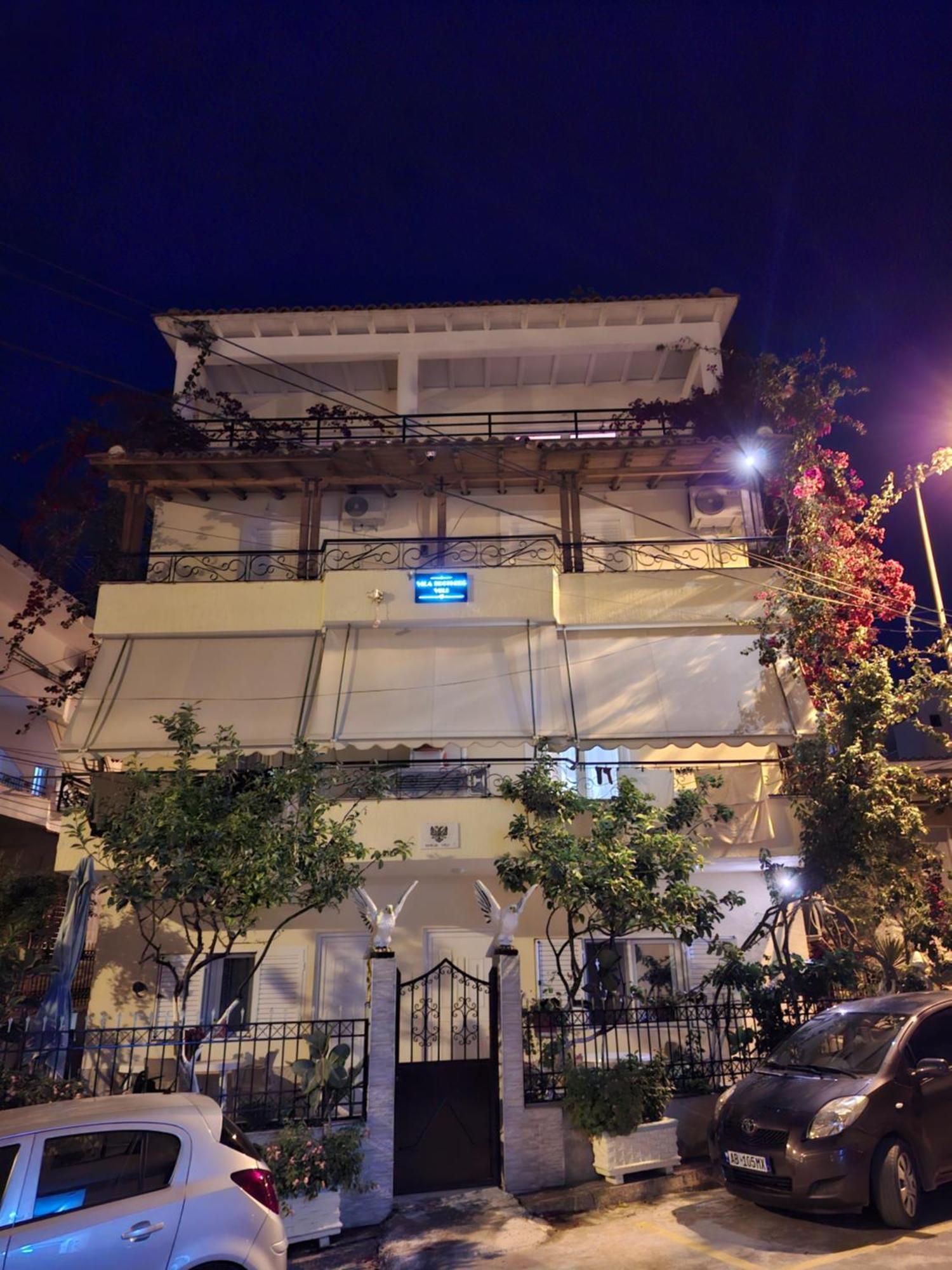 Vila Veli Brothers Sarande Bagian luar foto